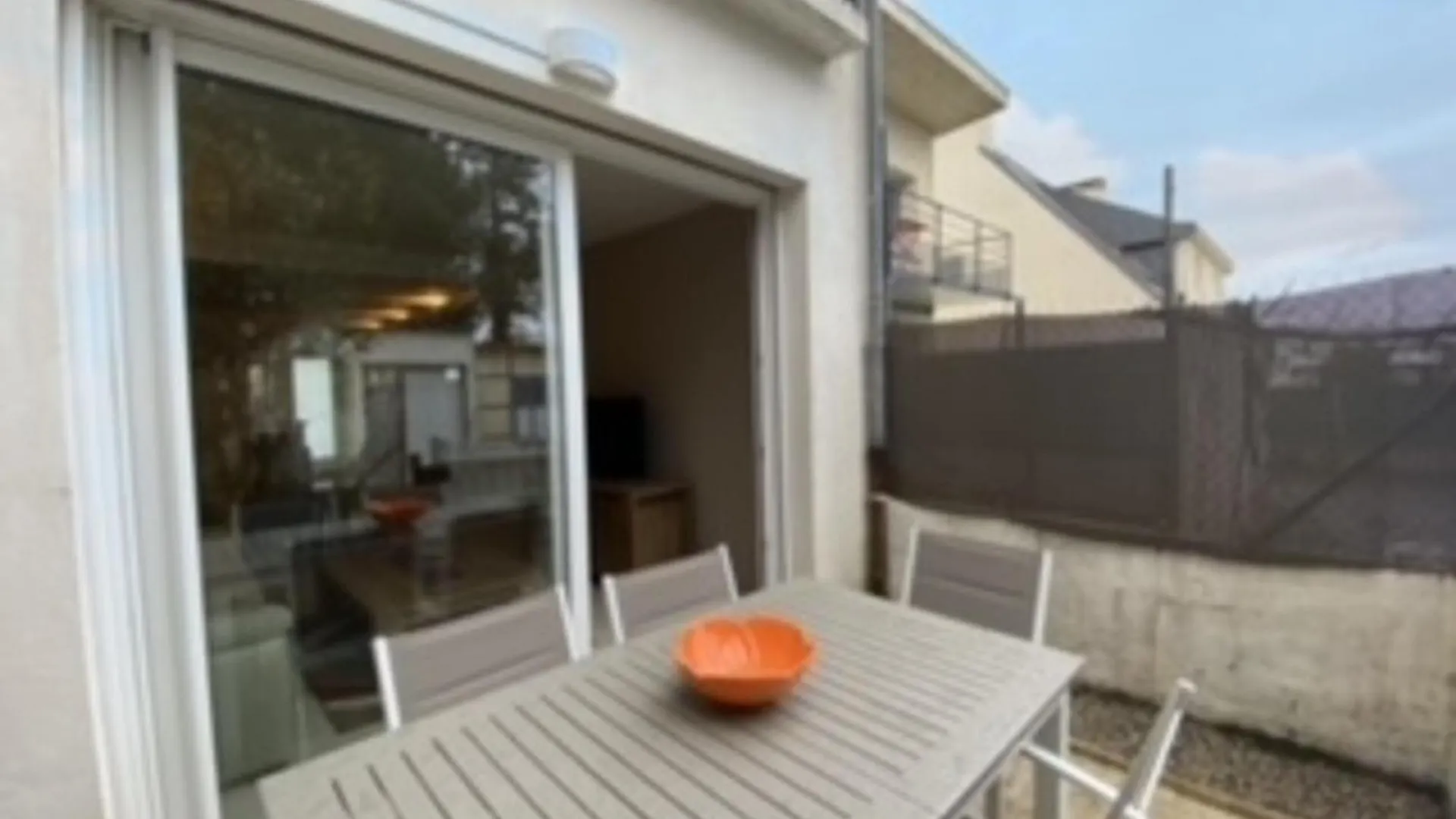 Maisonette En Pierre Renovee Avec Jardin A 100M De La Plage - 5/6 Couchages Et Wi-Fi - Fr-1-349-179 Larmor-Plage 0*,  France
