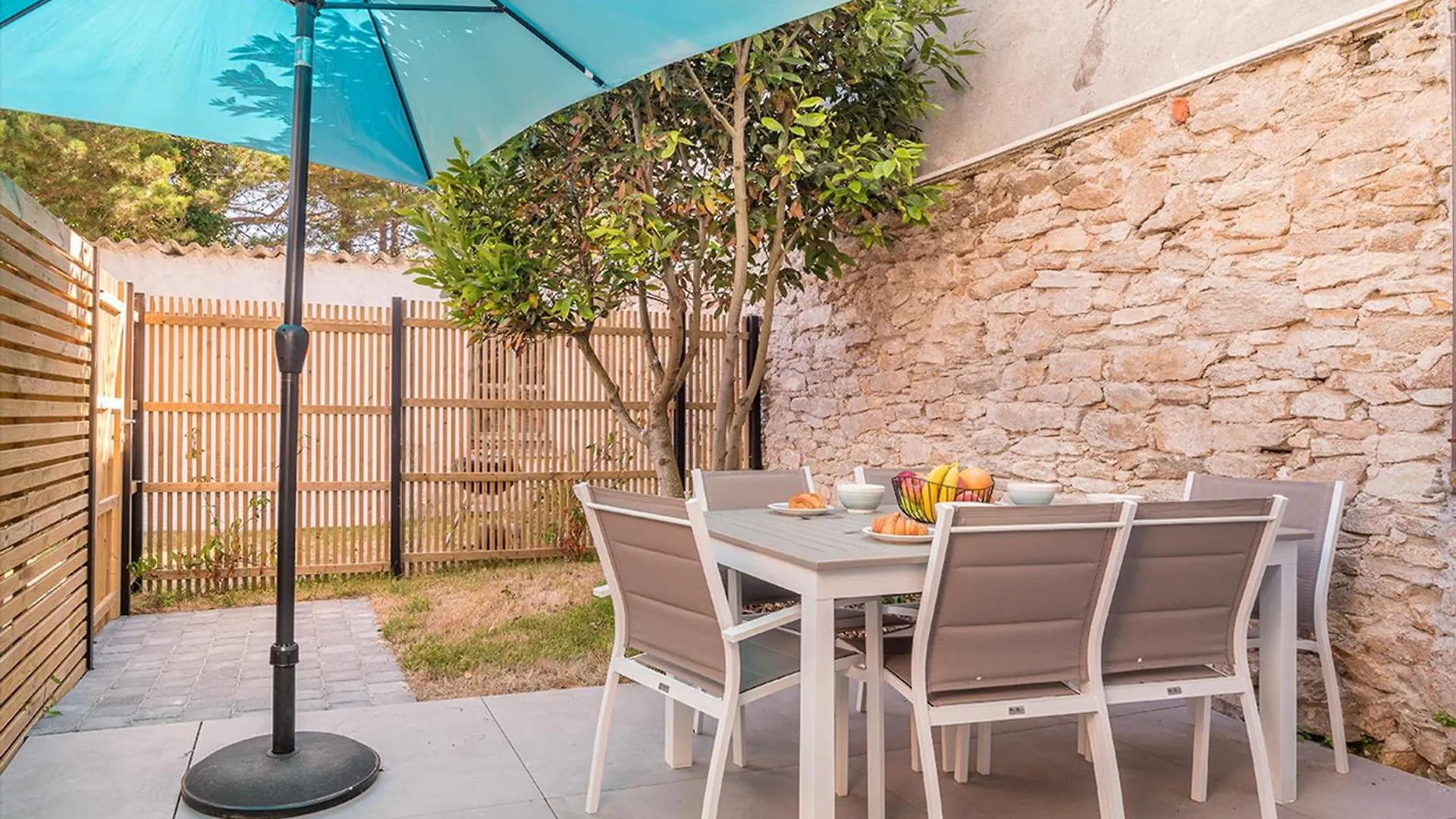 Maisonette En Pierre Renovee Avec Jardin A 100M De La Plage - 5/6 Couchages Et Wi-Fi - Fr-1-349-179 Larmor-Plage